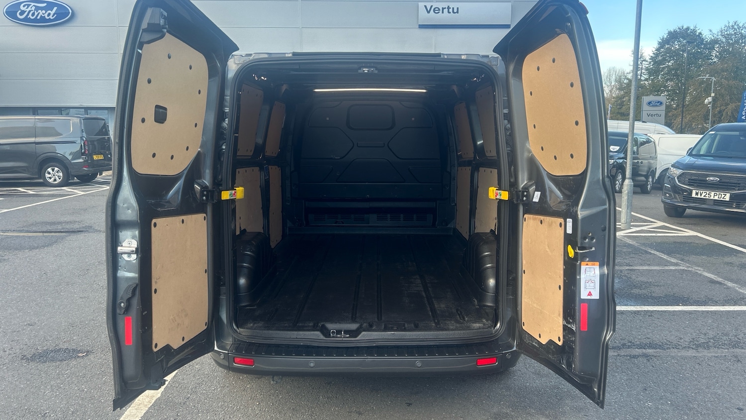 Used Ford Transit Custom 2023 for sale - 76494386: Photo 12