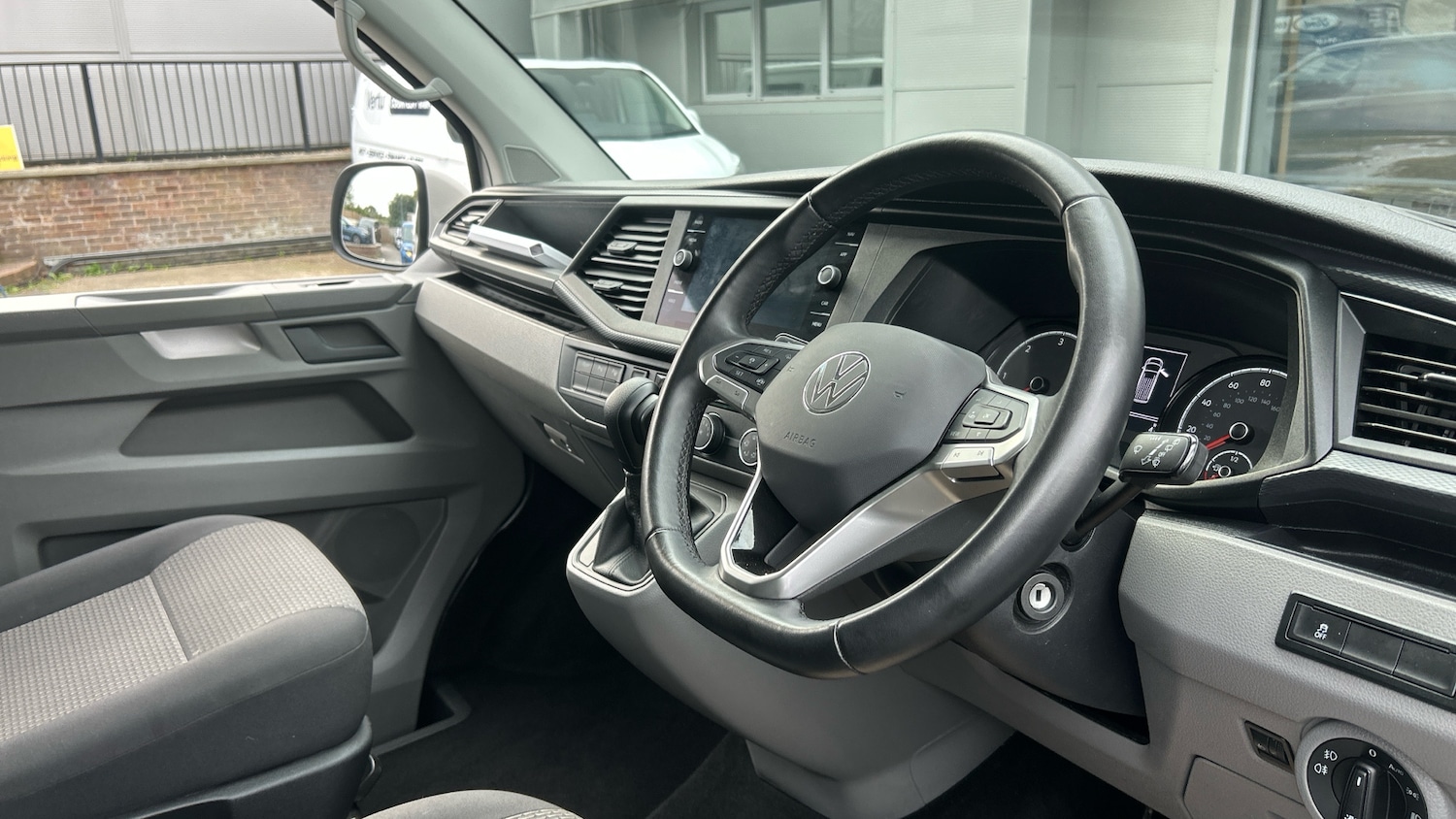 Used Volkswagen Transporter 2024 for sale - 76164398: Photo 16