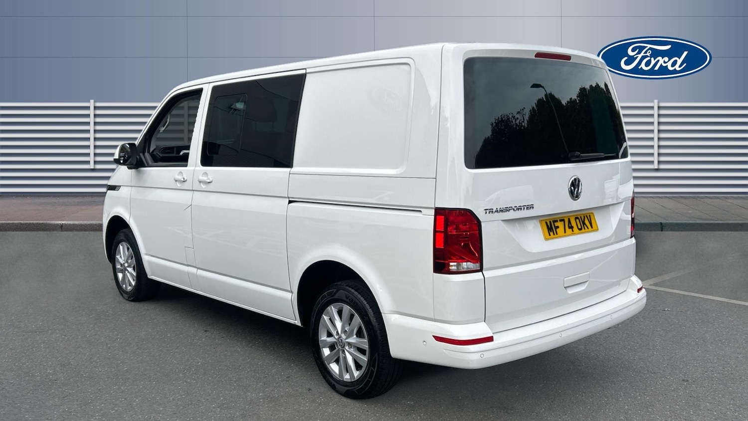 Used Volkswagen Transporter 2024 for sale - 76164398: Photo 2