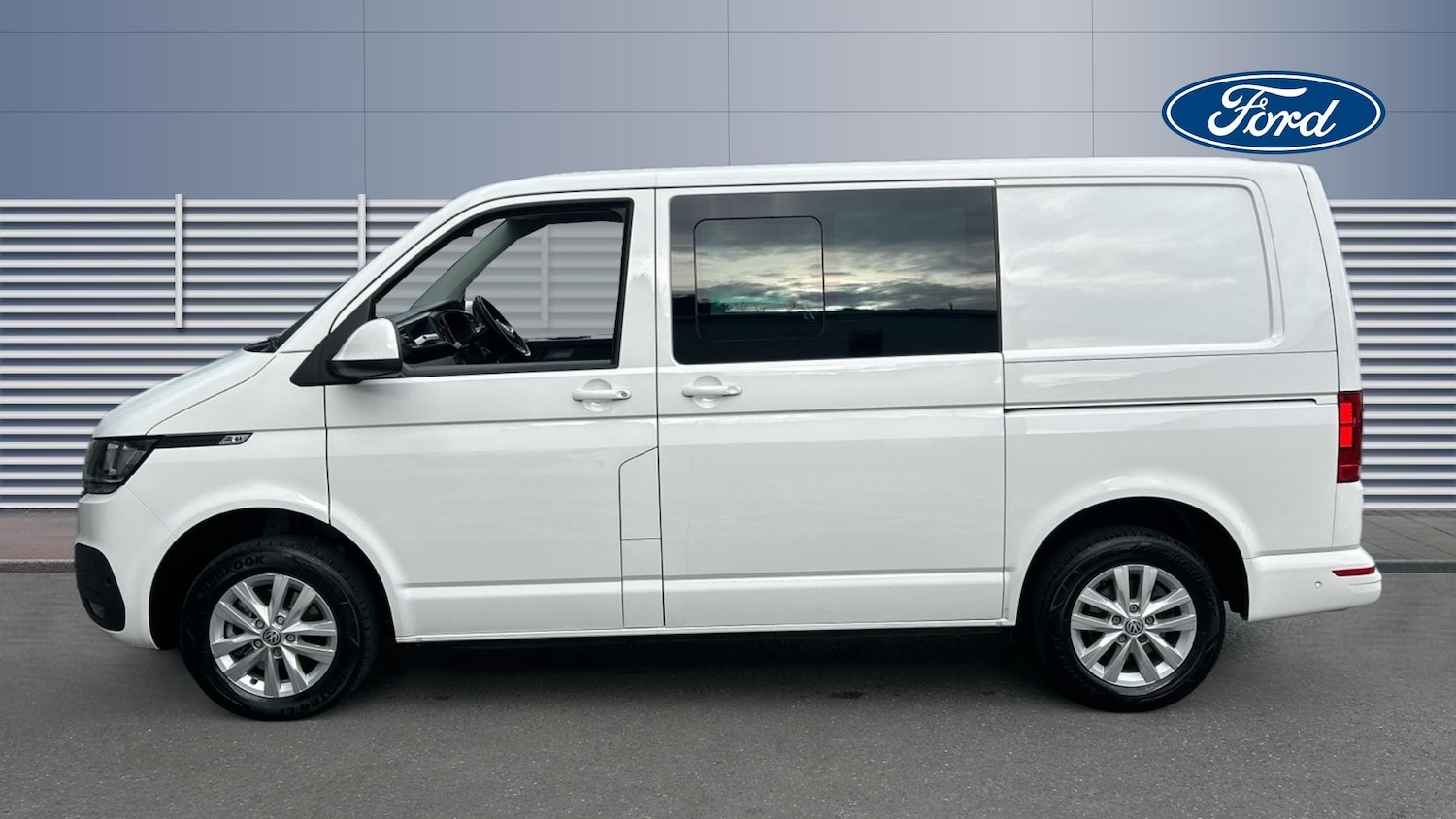 Used Volkswagen Transporter 2024 for sale - 76164398: Photo 4