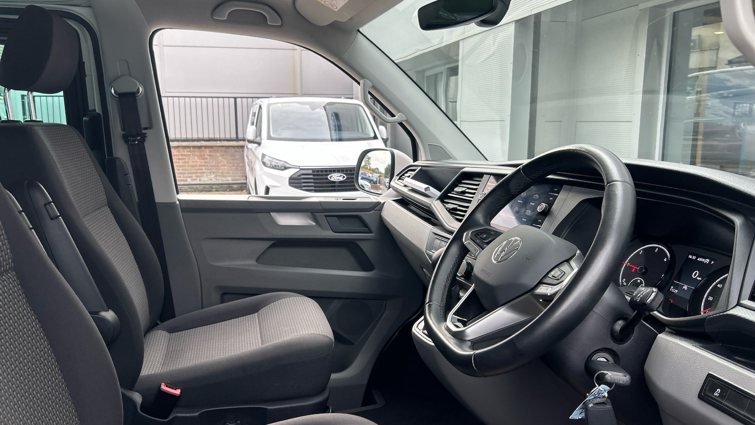 Used Volkswagen Transporter 2024 for sale - 76164398: Photo 6