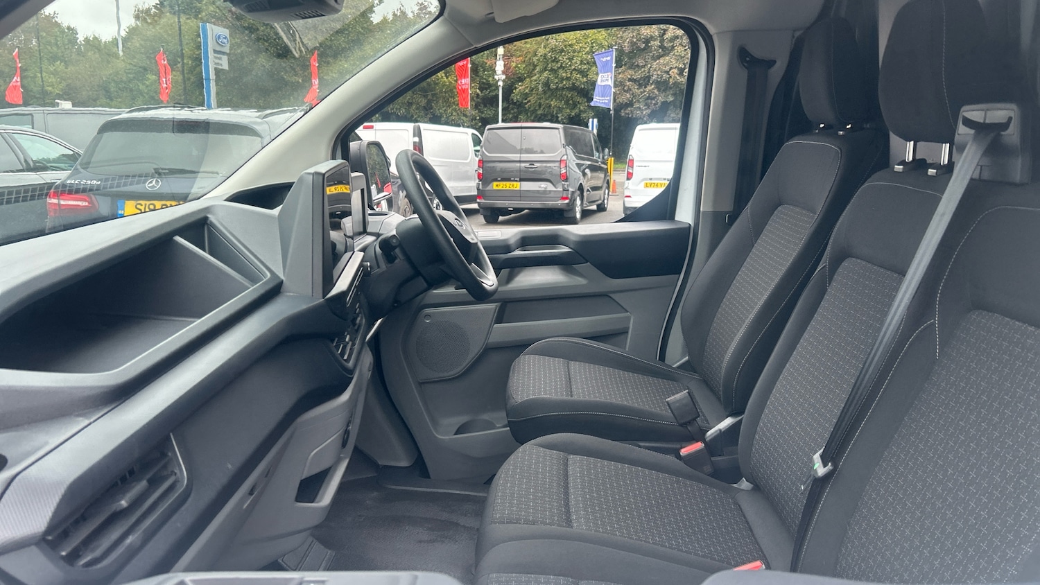 Used Ford Transit Custom 2024 for sale - 75994301: Photo 13