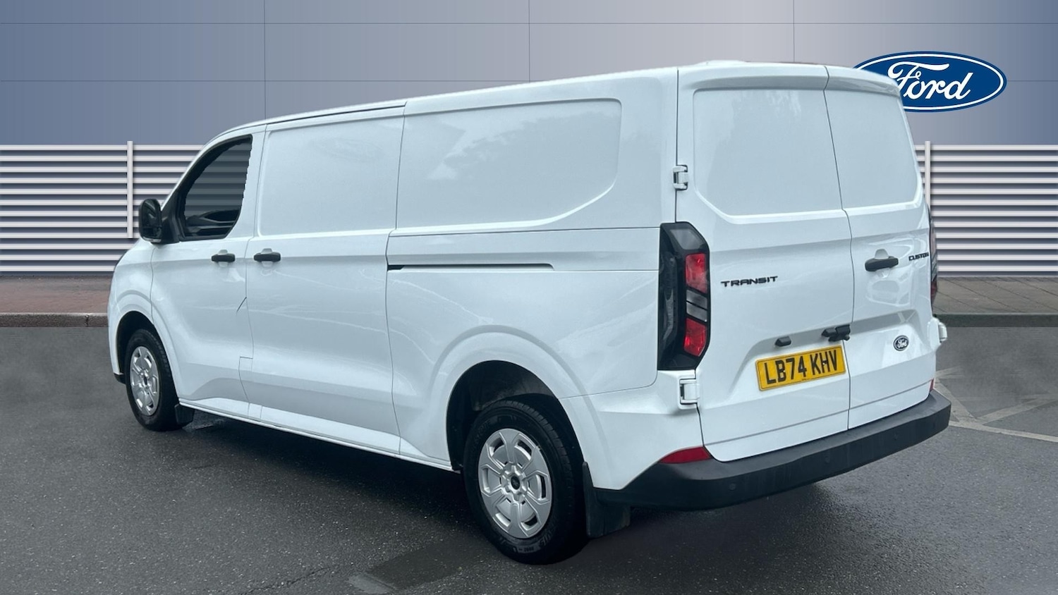 Used Ford Transit Custom 2024 for sale - 75994301: Photo 2
