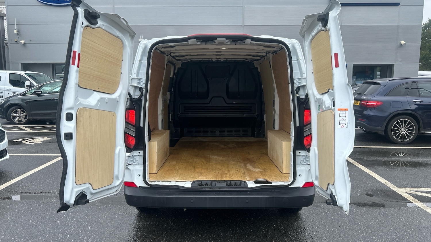 Used Ford Transit Custom 2024 for sale - 75994301: Photo 3