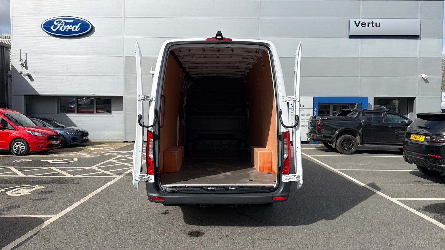 Used Mercedes-Benz Sprinter 2025 for sale - 77915358: Photo 3