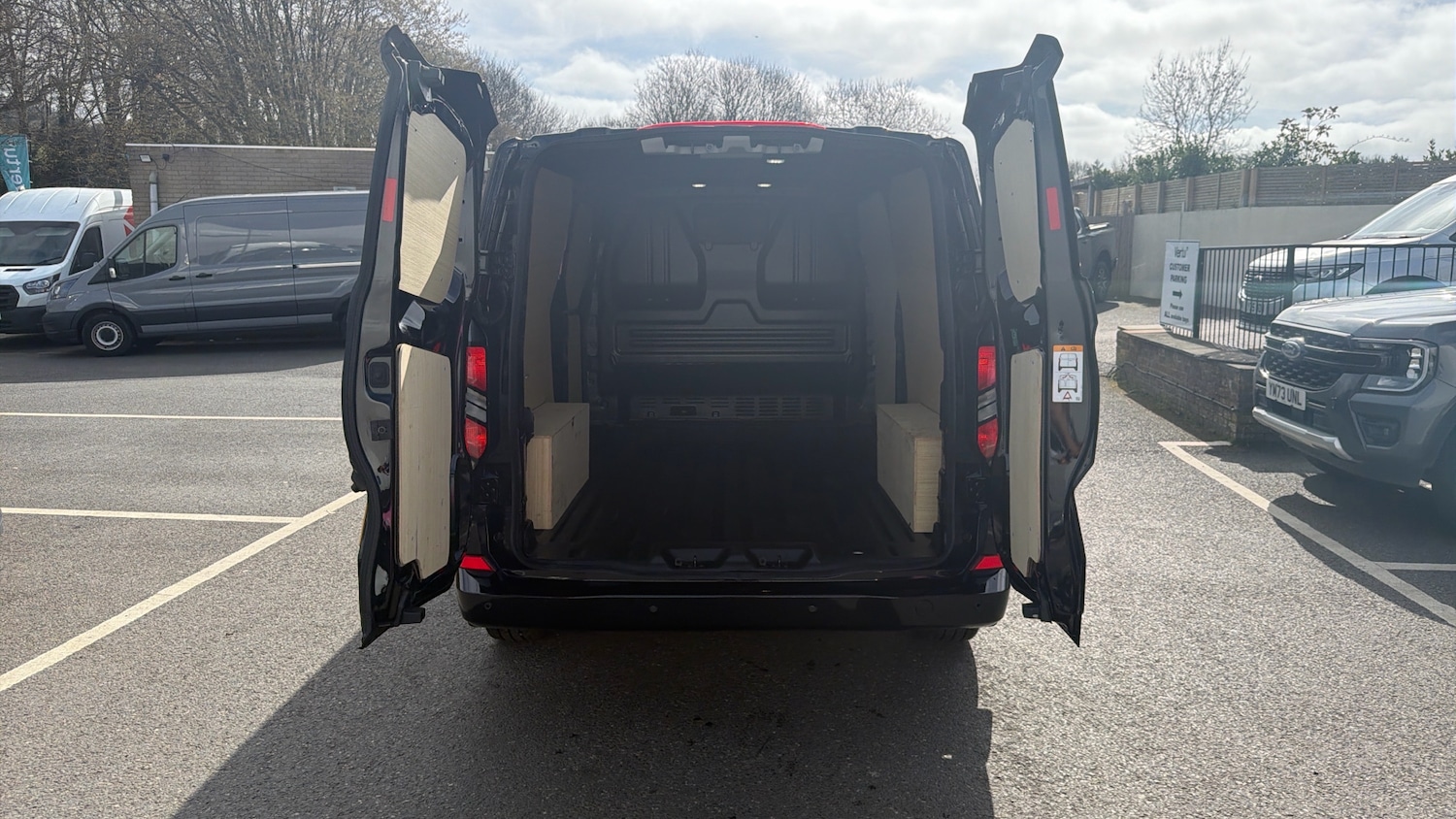 Used Ford Transit Custom 2025 for sale - 77930472: Photo 3