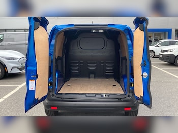 Used Ford Transit Courier 2024 for sale - 76170356: Photo 3