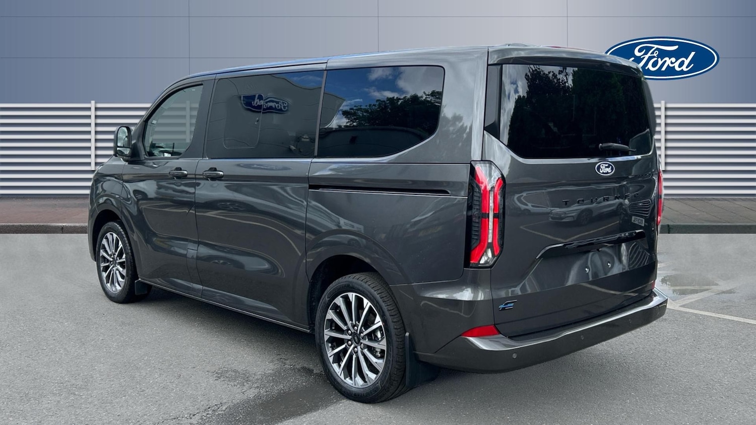 Used Ford Tourneo Custom 2026 for sale - 78155251: Photo 2