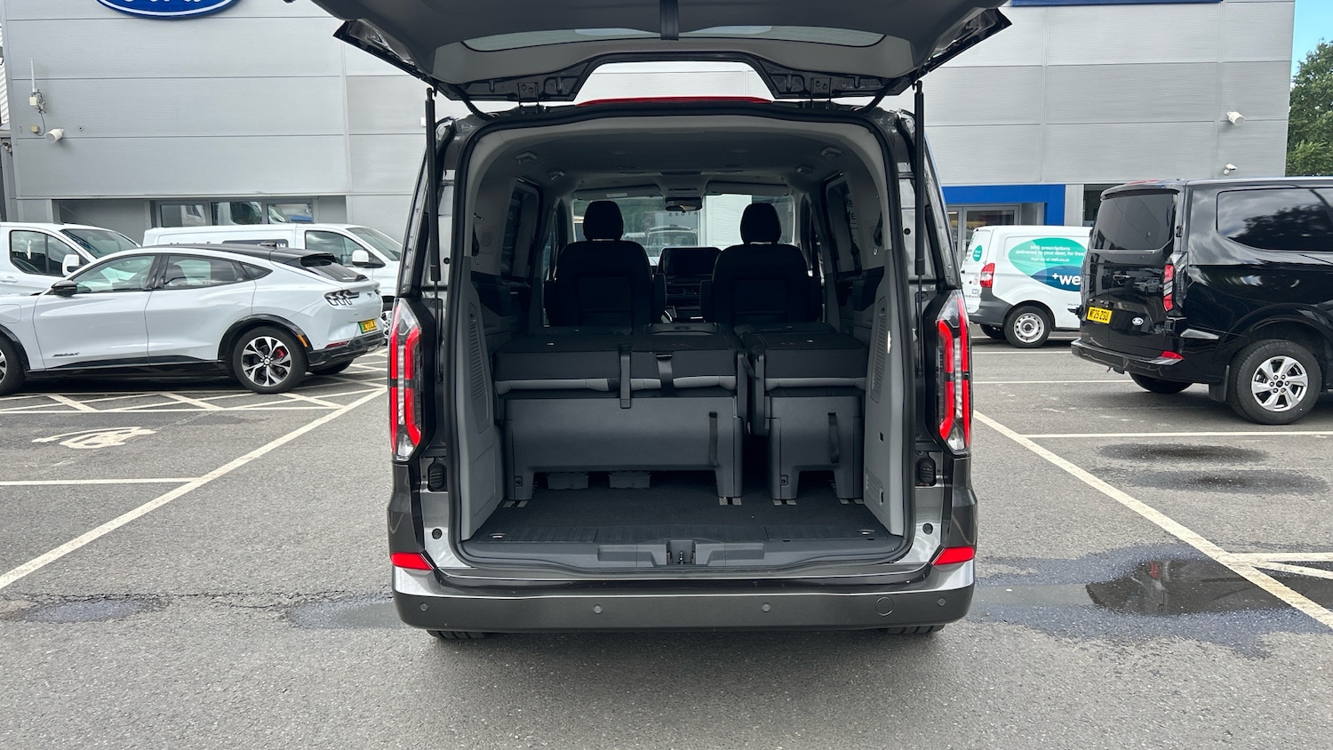 Used Ford Tourneo Custom 2026 for sale - 78155251: Photo 3