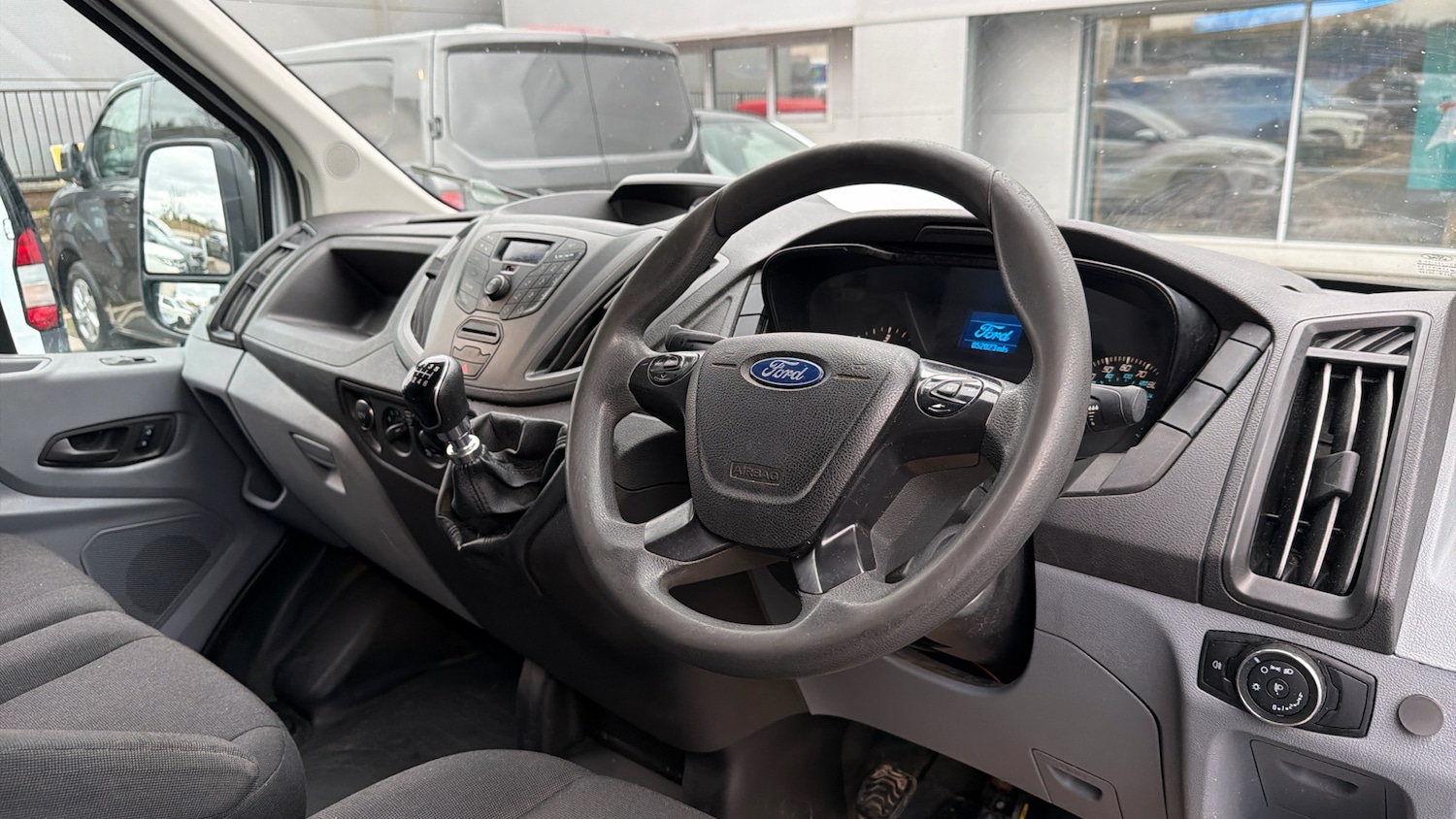 Used Ford Transit 2019 for sale - 77915878: Photo 6
