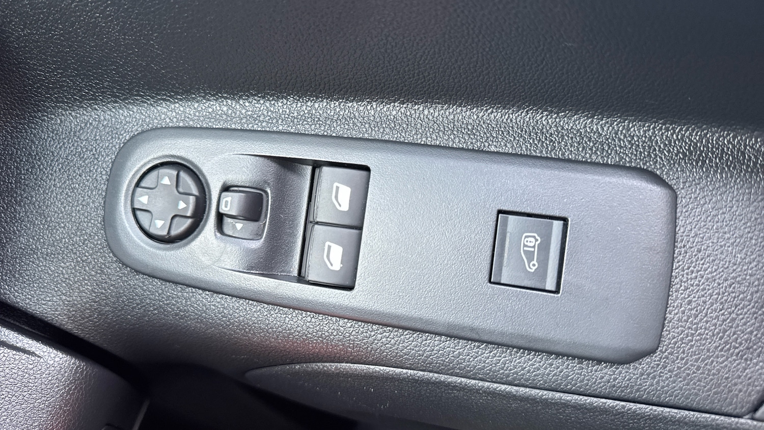 Used Peugeot Partner 2023 for sale - 77446998: Photo 23