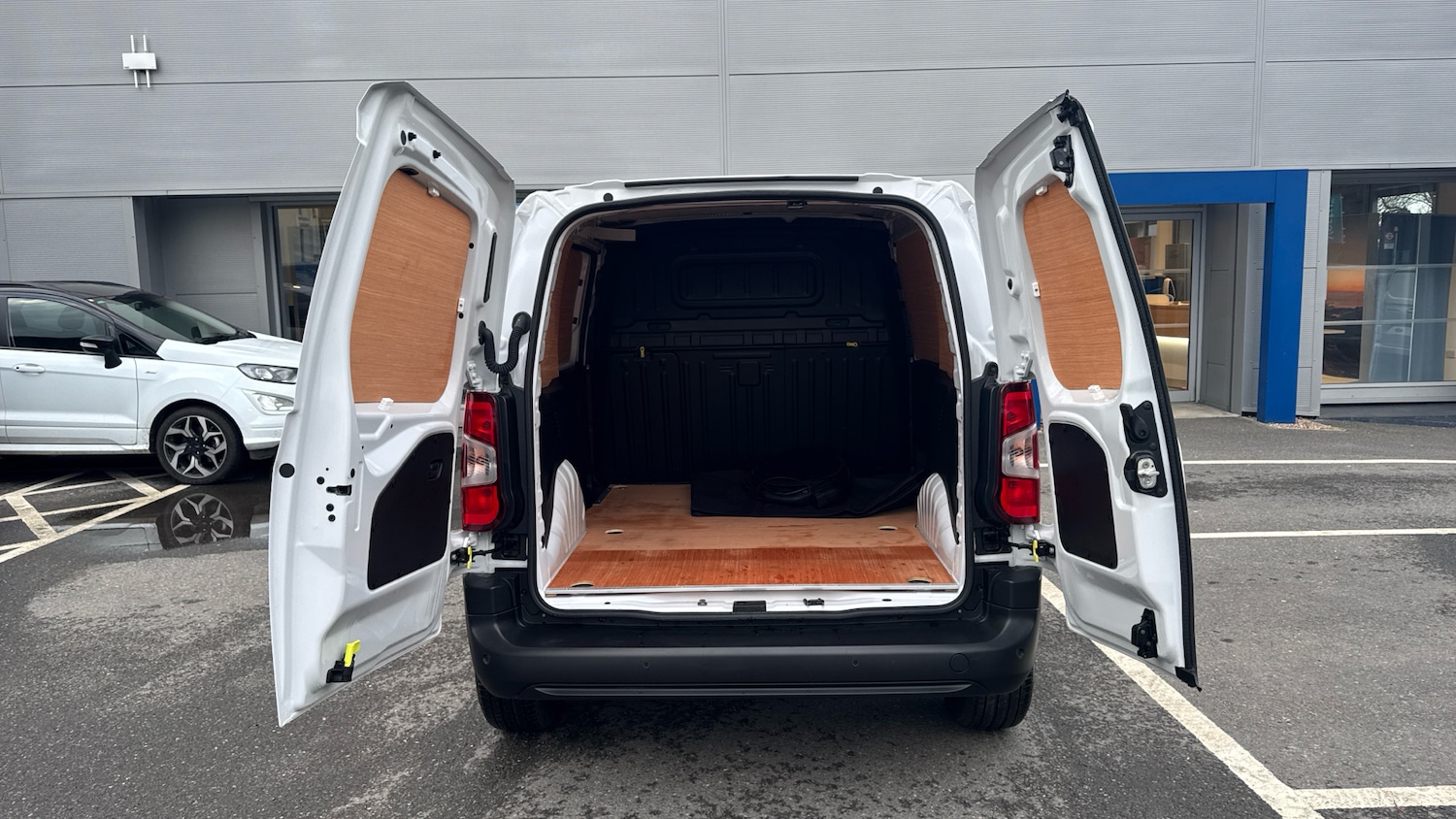 Used Peugeot Partner 2023 for sale - 77446998: Photo 3
