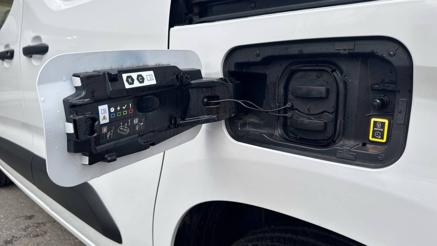 Used Peugeot Partner 2023 for sale - 77446998: Photo 39