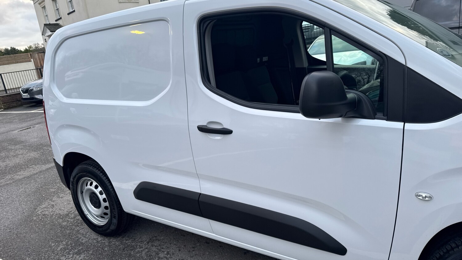 Used Peugeot Partner 2023 for sale - 77446998: Photo 42