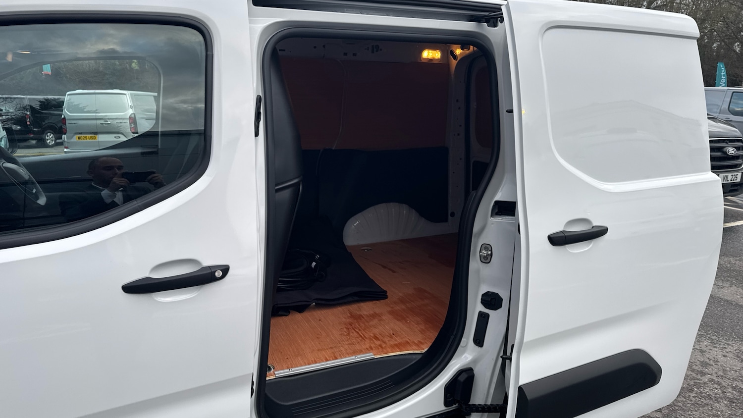 Used Peugeot Partner 2023 for sale - 77446998: Photo 5