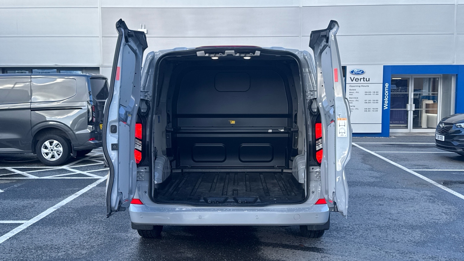 Used Ford Transit Custom 2025 for sale - 76444320: Photo 3