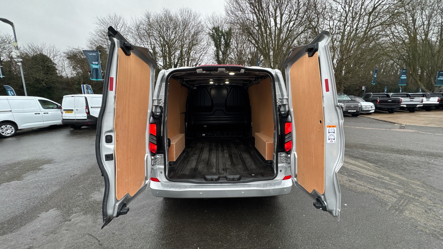 Used Ford Transit Custom 2024 for sale - 77449457: Photo 3