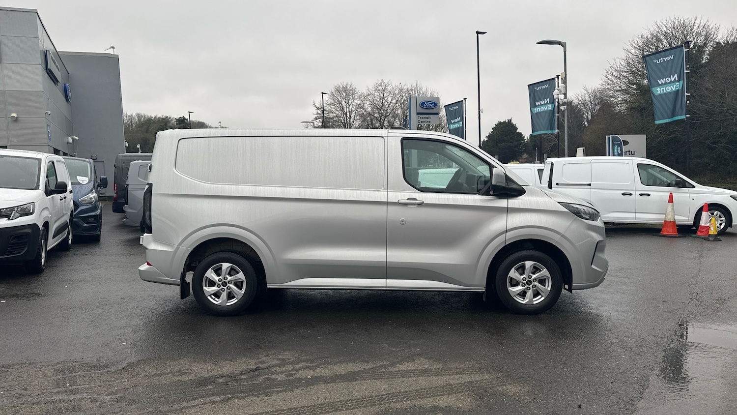 Used Ford Transit Custom 2024 for sale - 77449457: Photo 9