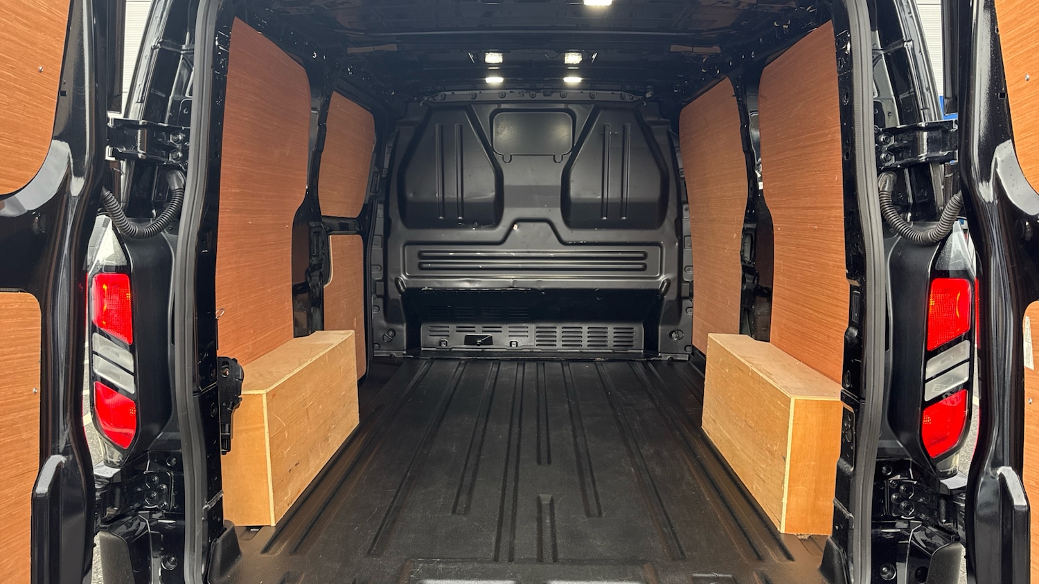 Used Ford Transit Custom 2025 for sale - 76504376: Photo 12