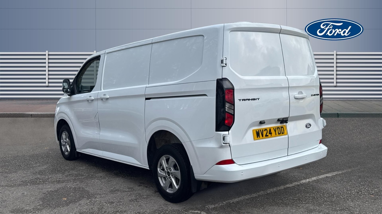 Used Ford Transit Custom 2024 for sale - 76461734: Photo 2