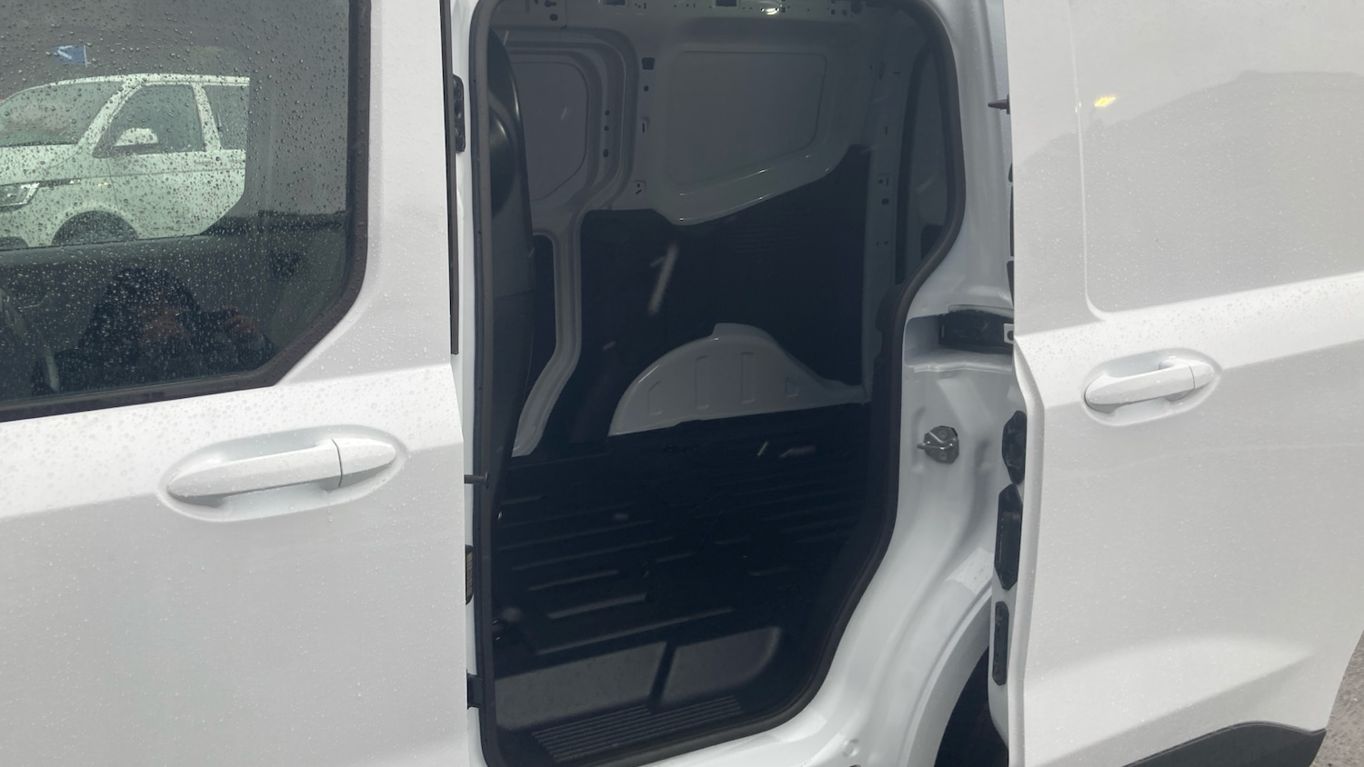 Used Ford Transit Courier 2025 for sale - 76171010: Photo 5