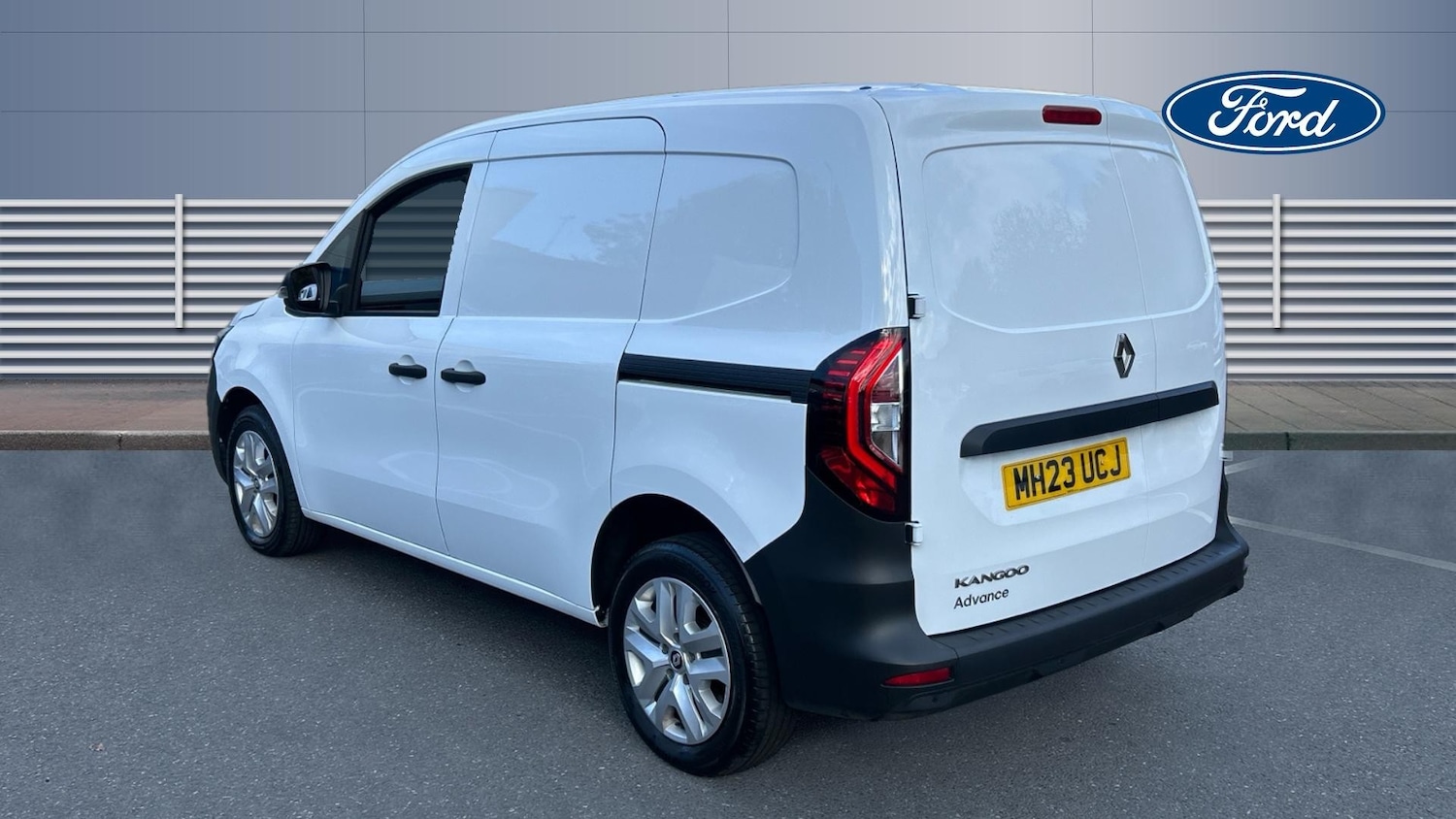 Used Renault Kangoo 2023 for sale - 76355433: Photo 2
