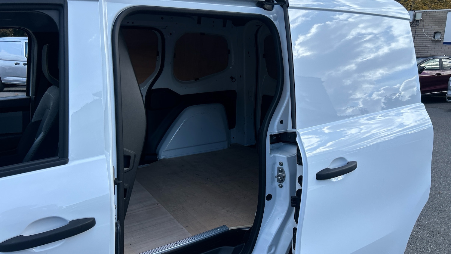 Used Renault Kangoo 2023 for sale - 76355433: Photo 5