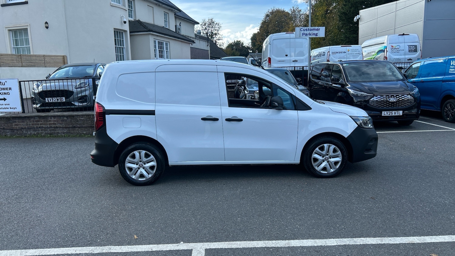 Used Renault Kangoo 2023 for sale - 76355433: Photo 9