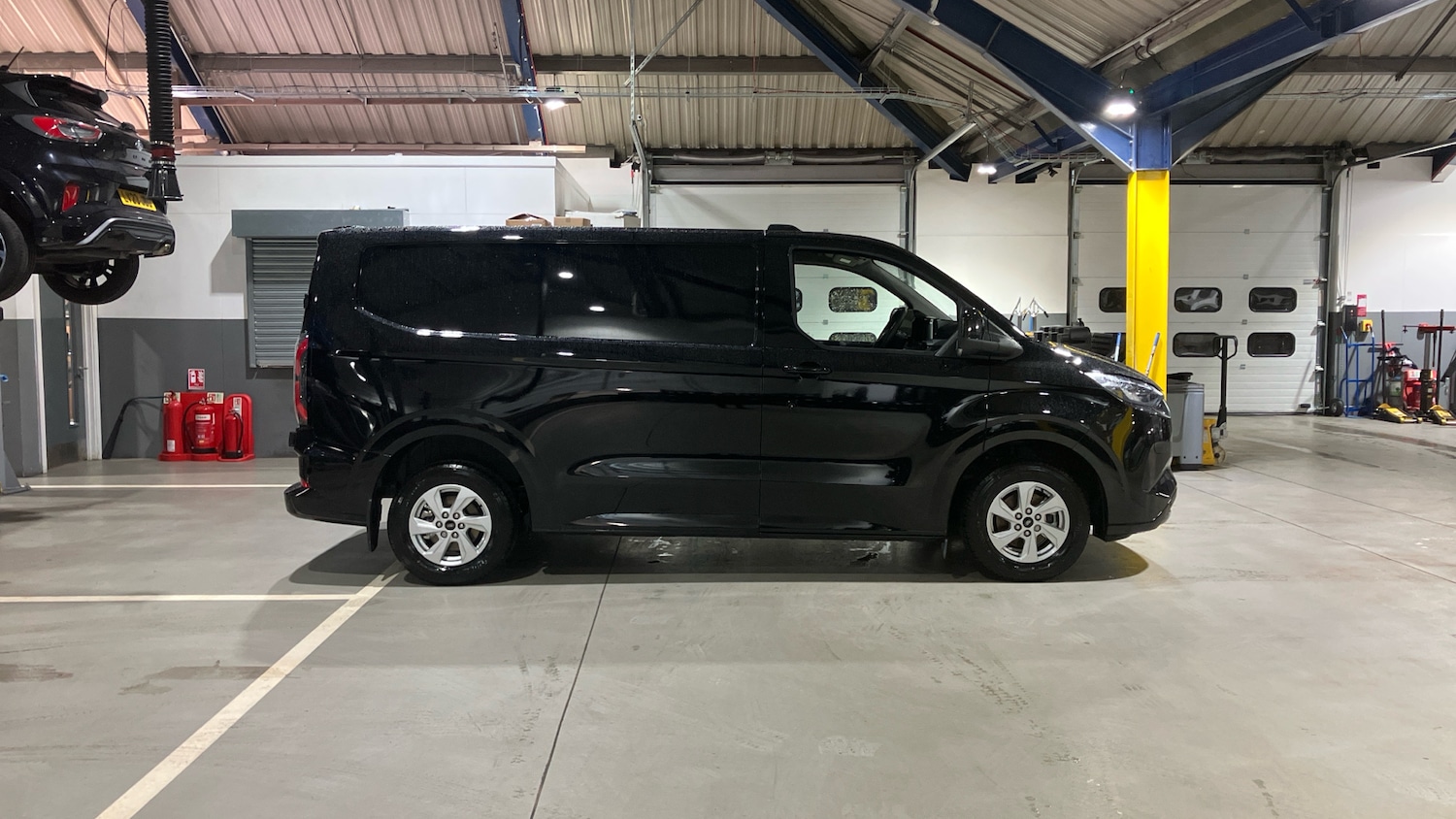 Used Ford Transit Custom 2025 for sale - 77353459: Photo 9