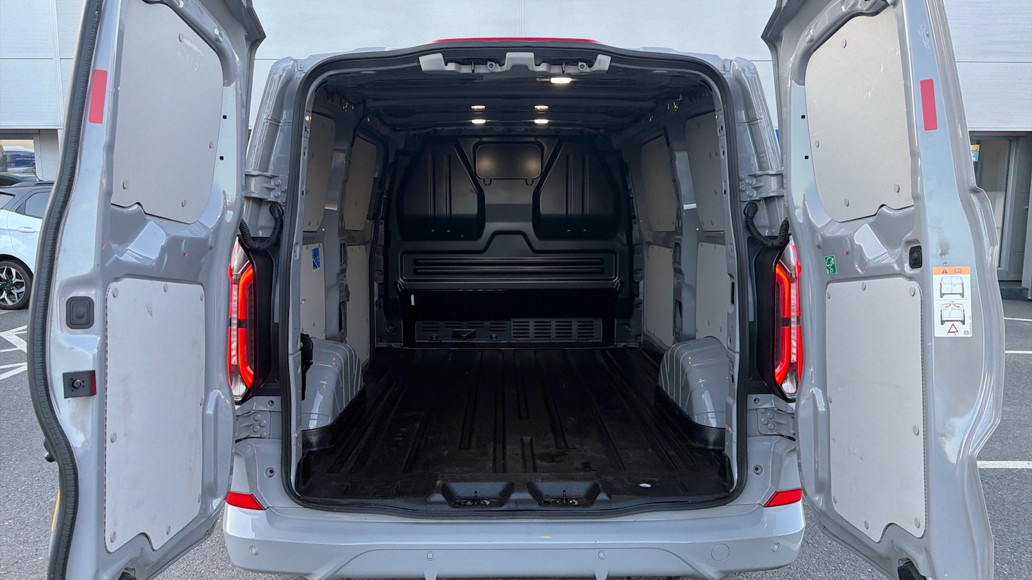 Used Ford Transit Custom 2025 for sale - 77932507: Photo 12