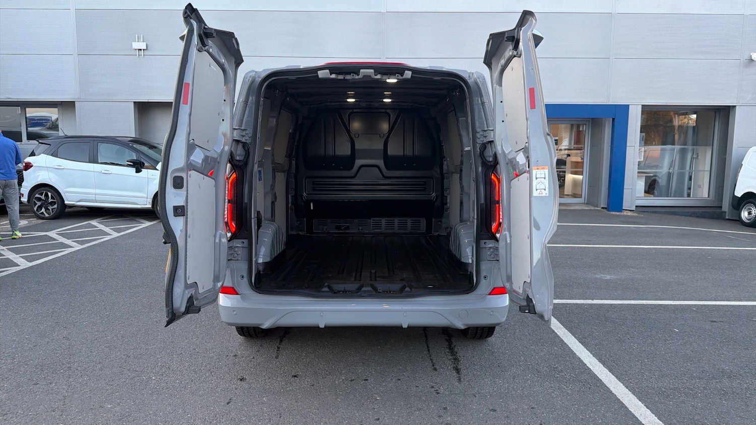 Used Ford Transit Custom 2025 for sale - 77932507: Photo 3