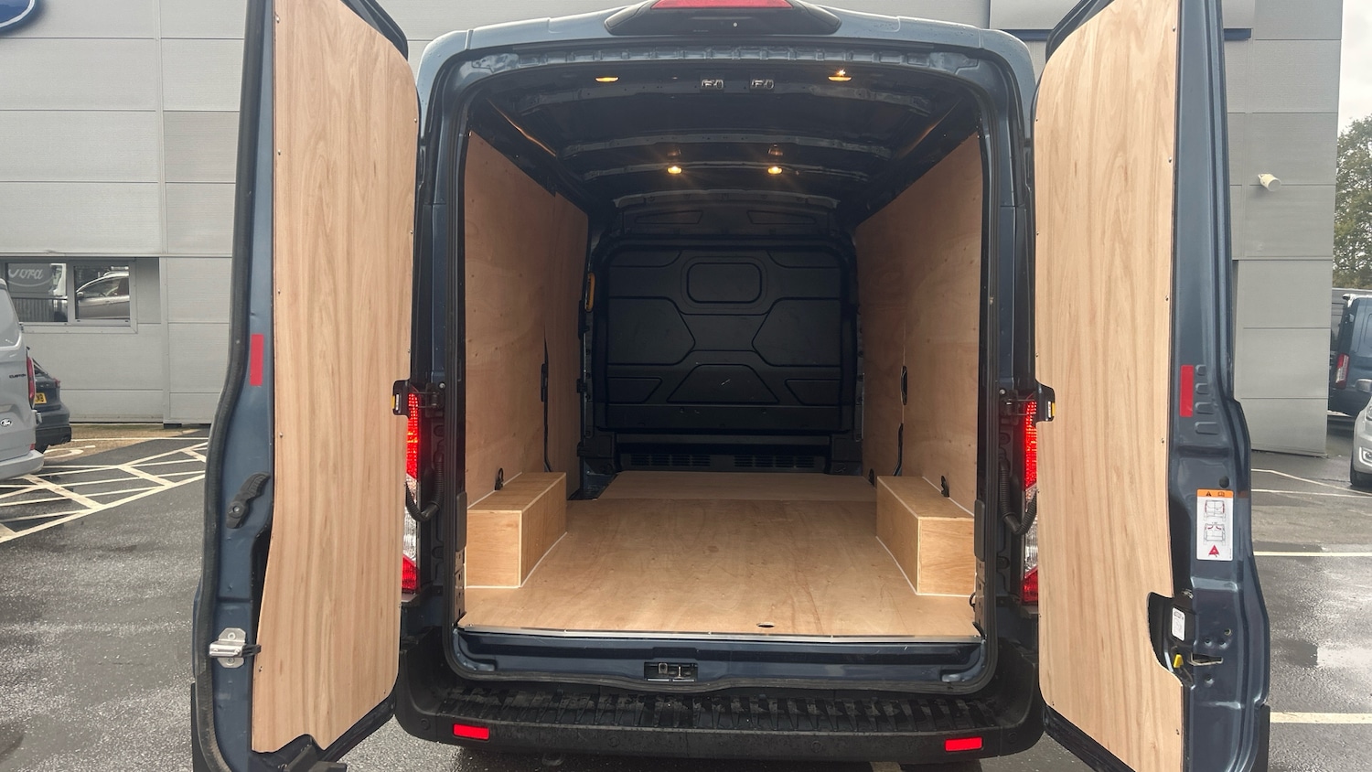 Used Ford Transit 2025 for sale - 76669101: Photo 3