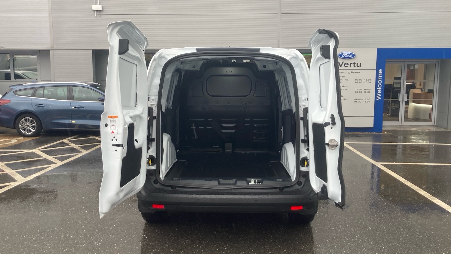 Used Ford Transit Courier 2025 for sale - 77207356: Photo 3