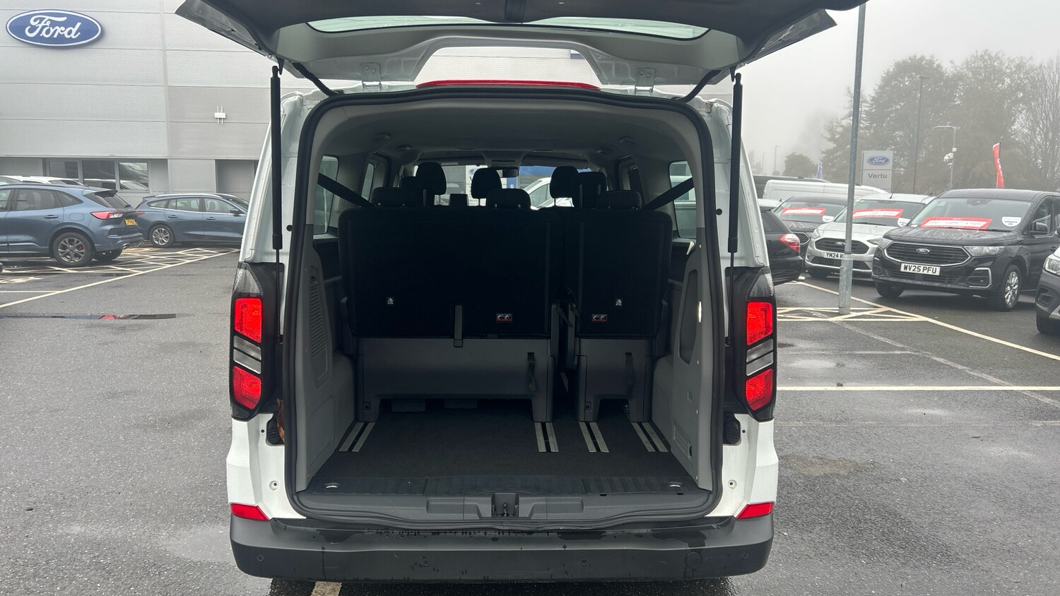 Used Ford Tourneo Custom 2025 for sale - 76594524: Photo 3