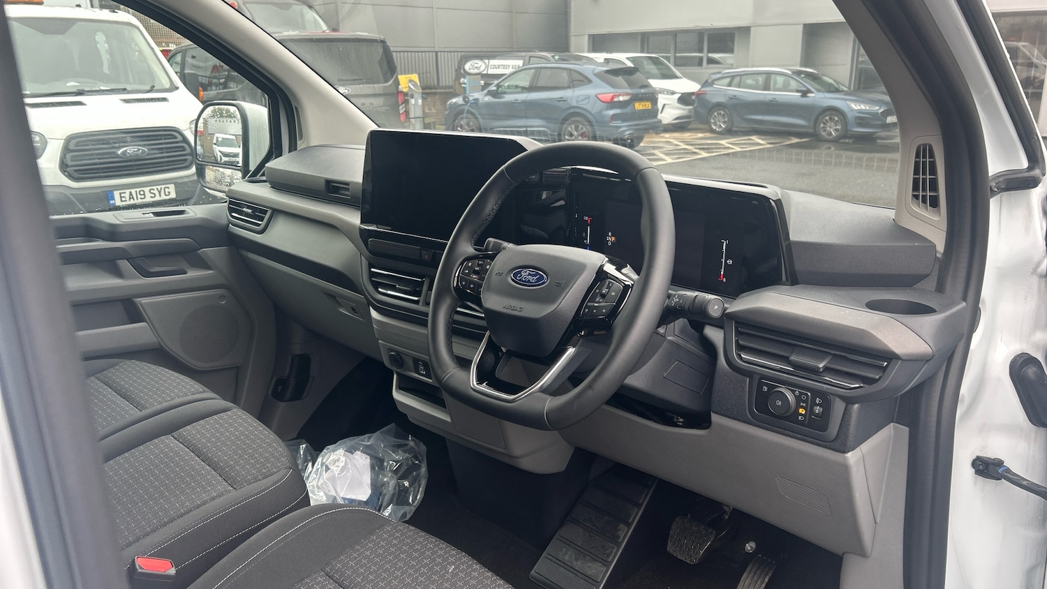 Used Ford Tourneo Custom 2025 for sale - 76594524: Photo 6