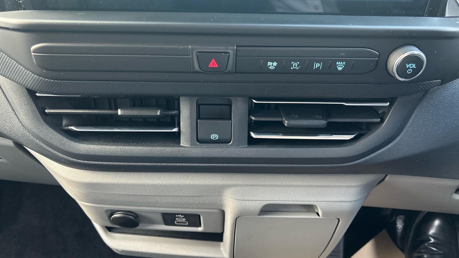 Used Ford Transit Custom 2025 for sale - 76611542: Photo 34