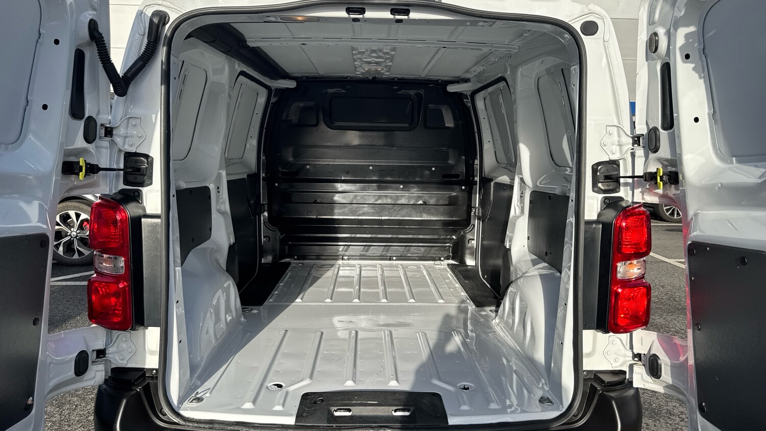 Used Vauxhall Vivaro 2023 for sale - 76594530: Photo 12