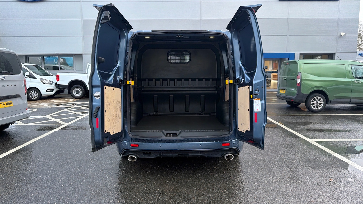 Used Ford Transit Custom 2023 for sale - 77404440: Photo 3