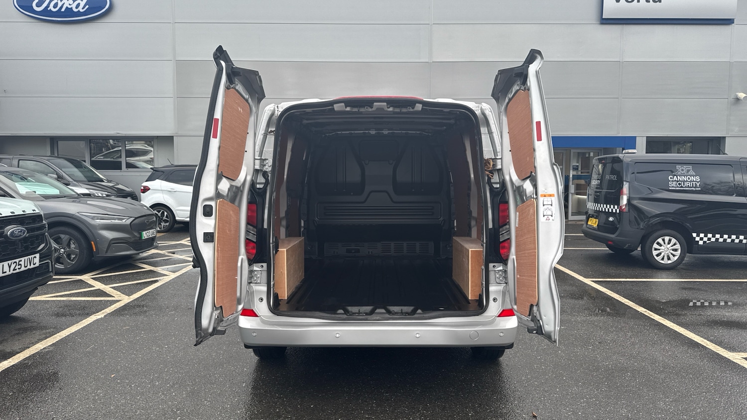 Used Ford Transit Custom 2025 for sale - 76705671: Photo 3