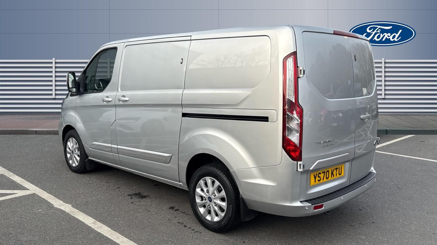 Used Ford Transit Custom 2020 for sale - 77997446: Photo 2