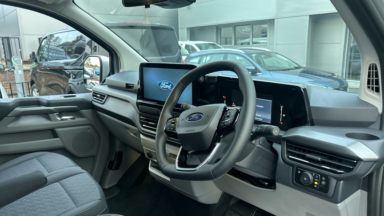 Used Ford Tourneo Custom 2024 for sale - 76277085: Photo 16