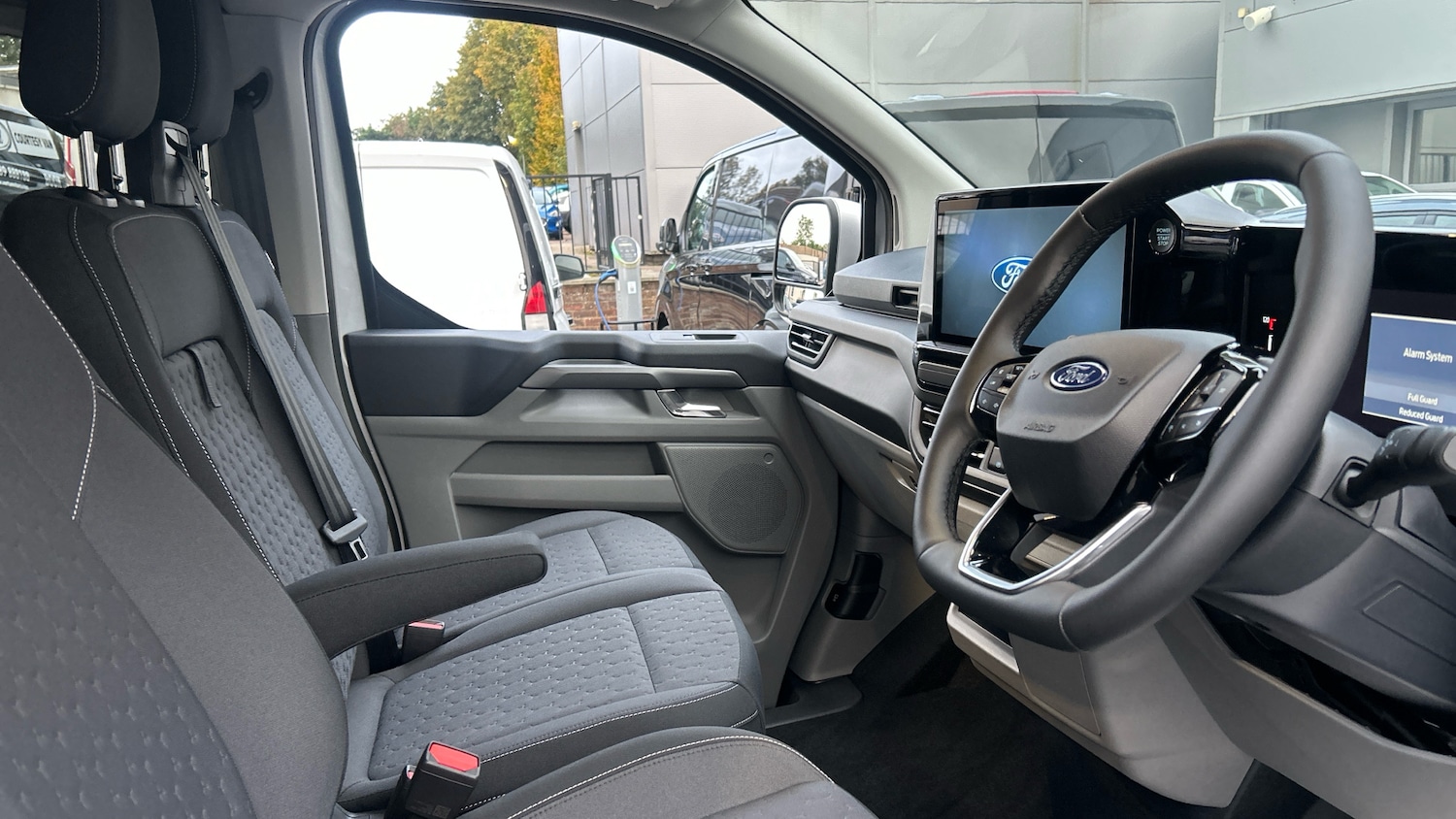 Used Ford Tourneo Custom 2024 for sale - 76277085: Photo 6