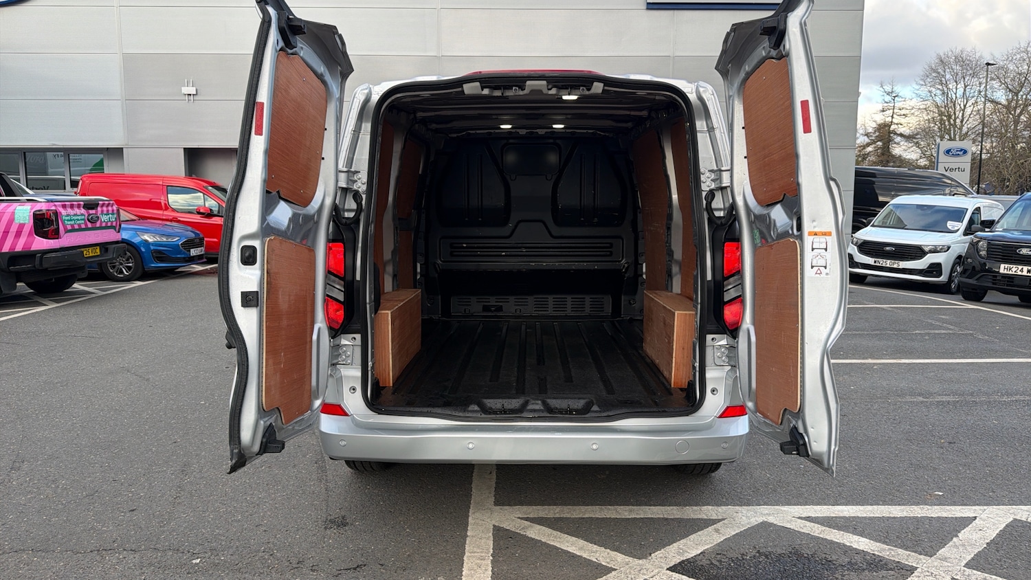 Used Ford Transit Custom 2025 for sale - 77052949: Photo 3