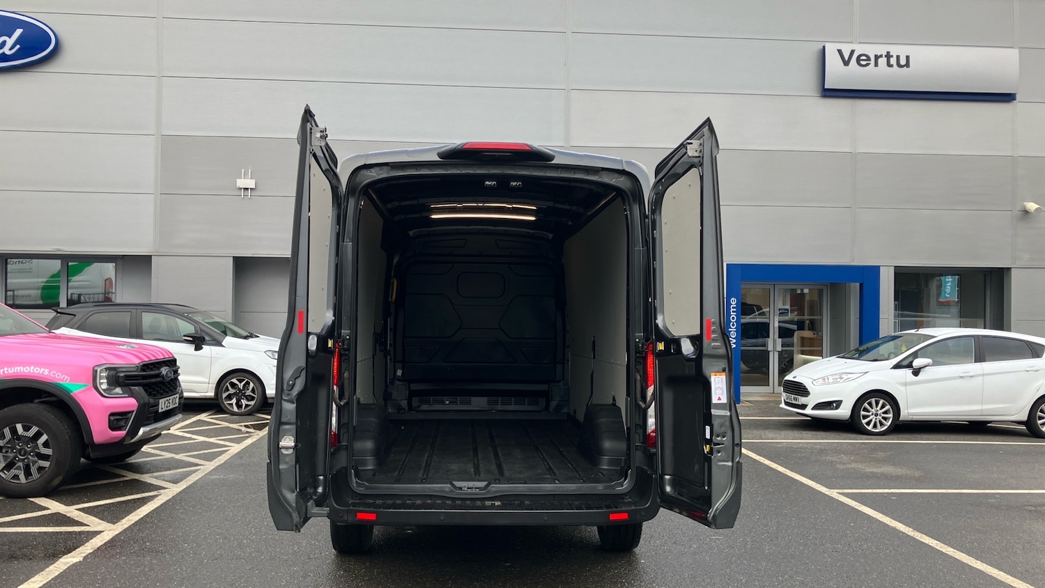 Used Ford Transit 2024 for sale - 77272174: Photo 3