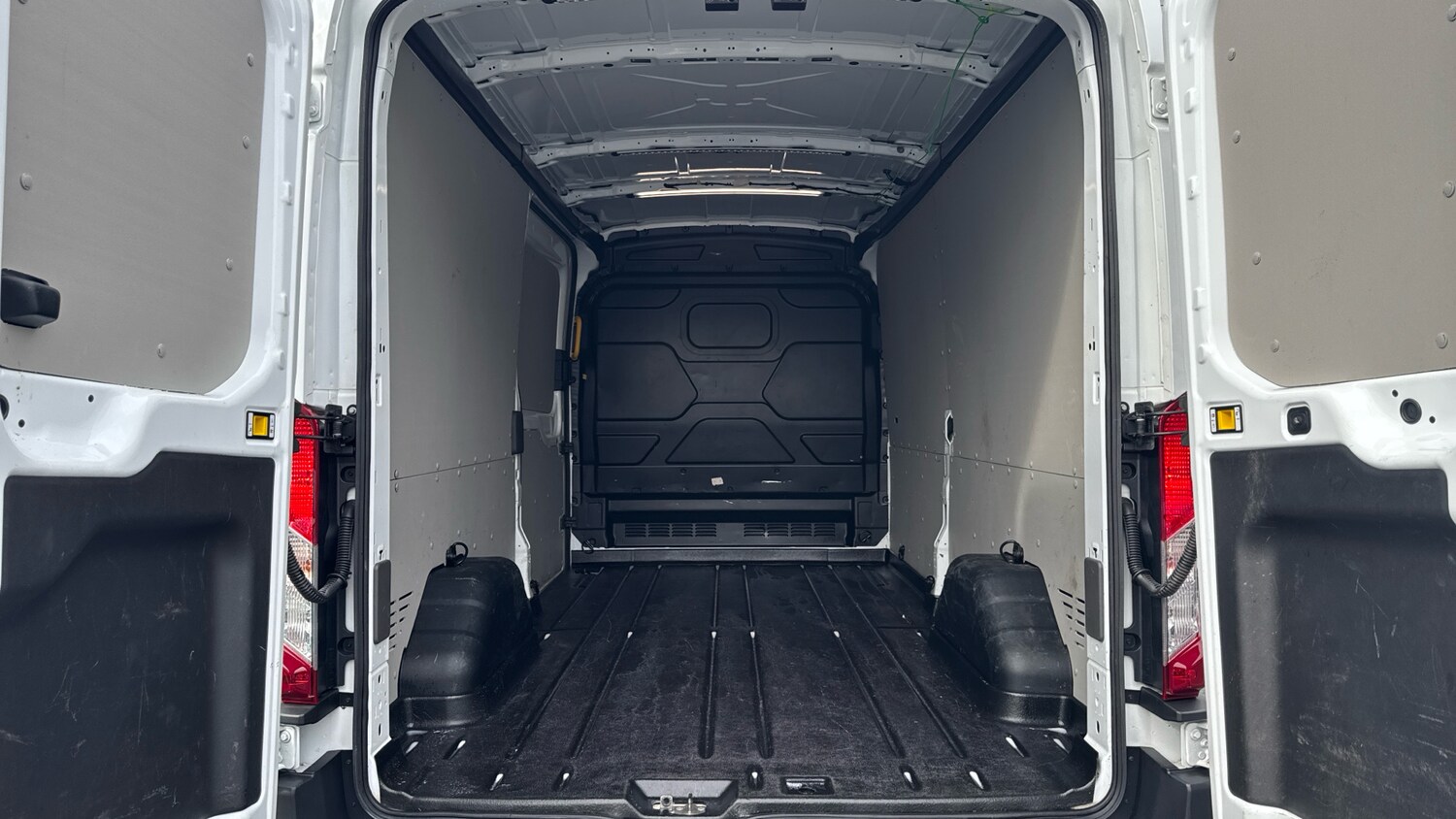 Used Ford Transit 2024 for sale - 76161860: Photo 12