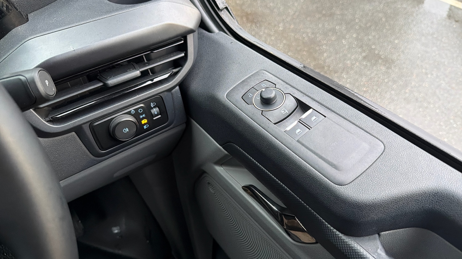 Used Ford Transit Custom 2024 for sale - 77460201: Photo 29