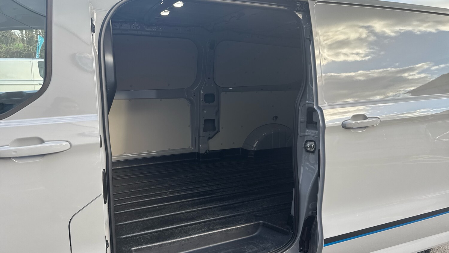 Used Ford Transit Custom 2025 for sale - 77845146: Photo 5