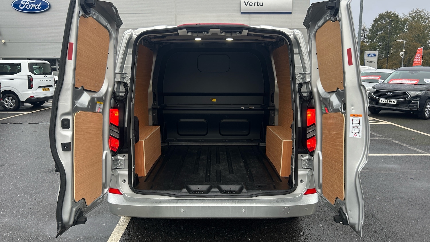 Used Ford Transit Custom 2025 for sale - 77687935: Photo 12