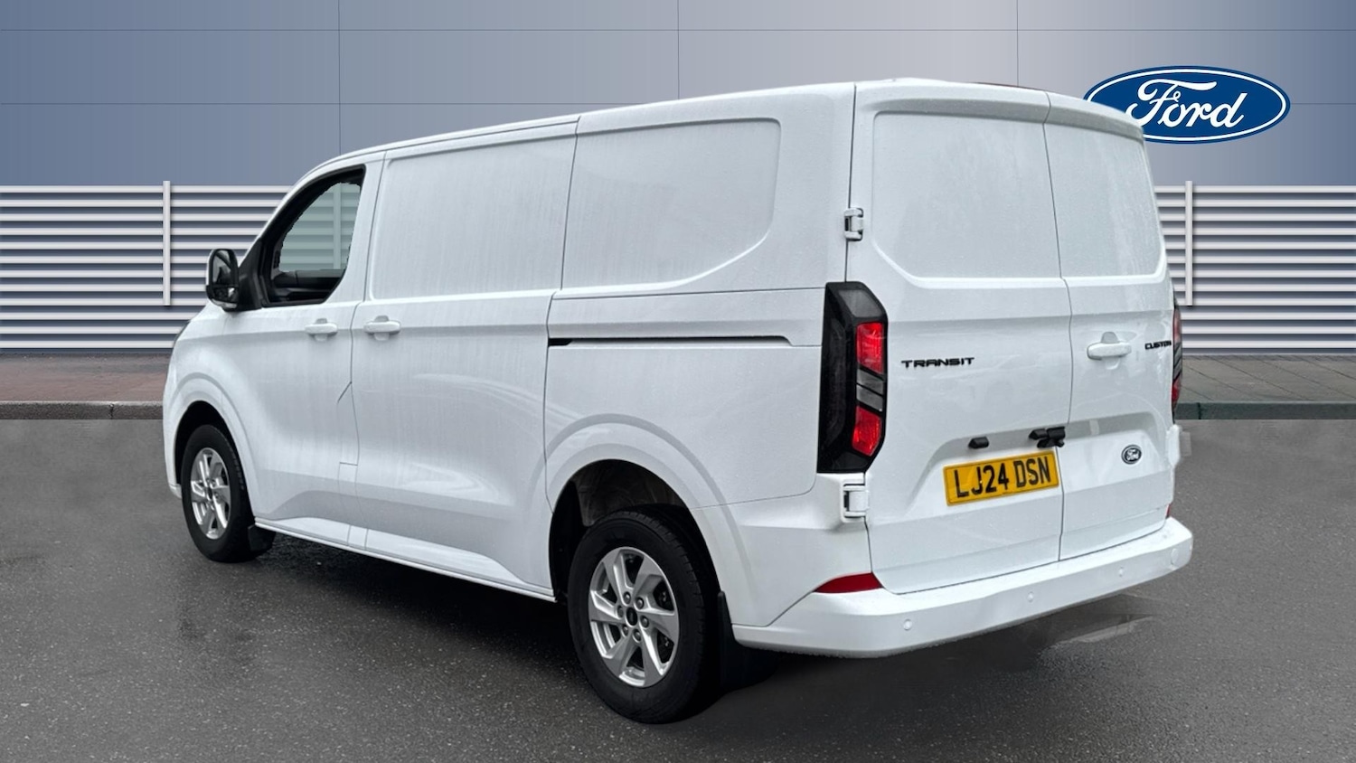 Used Ford Transit Custom 2024 for sale - 77543505: Photo 2