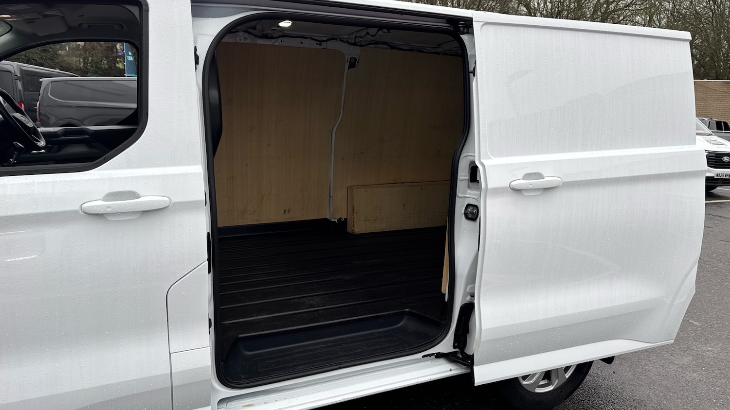 Used Ford Transit Custom 2024 for sale - 77543505: Photo 5